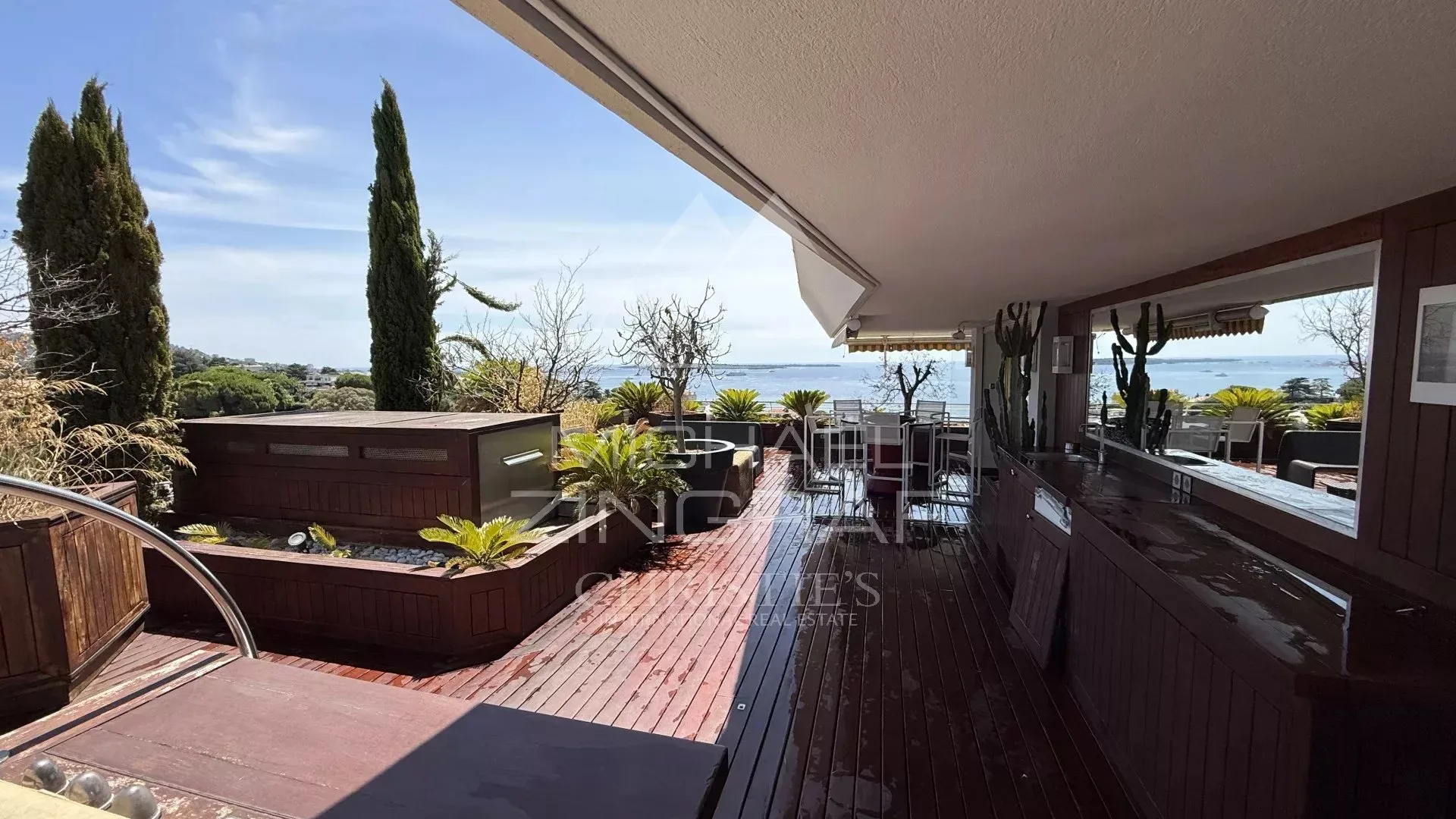 T3 A RENOVER - CANNES, CROIX DES GARDES – VUE MER PANORAMIQUE - 25