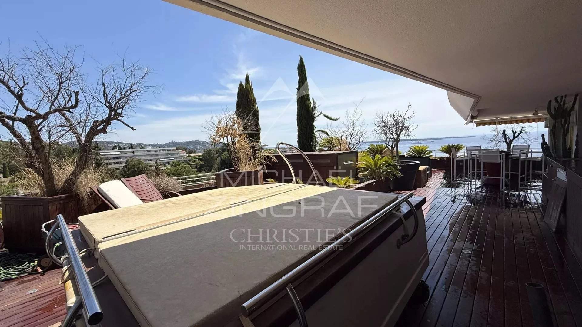 T3 A RENOVER - CANNES, CROIX DES GARDES – VUE MER PANORAMIQUE - 26