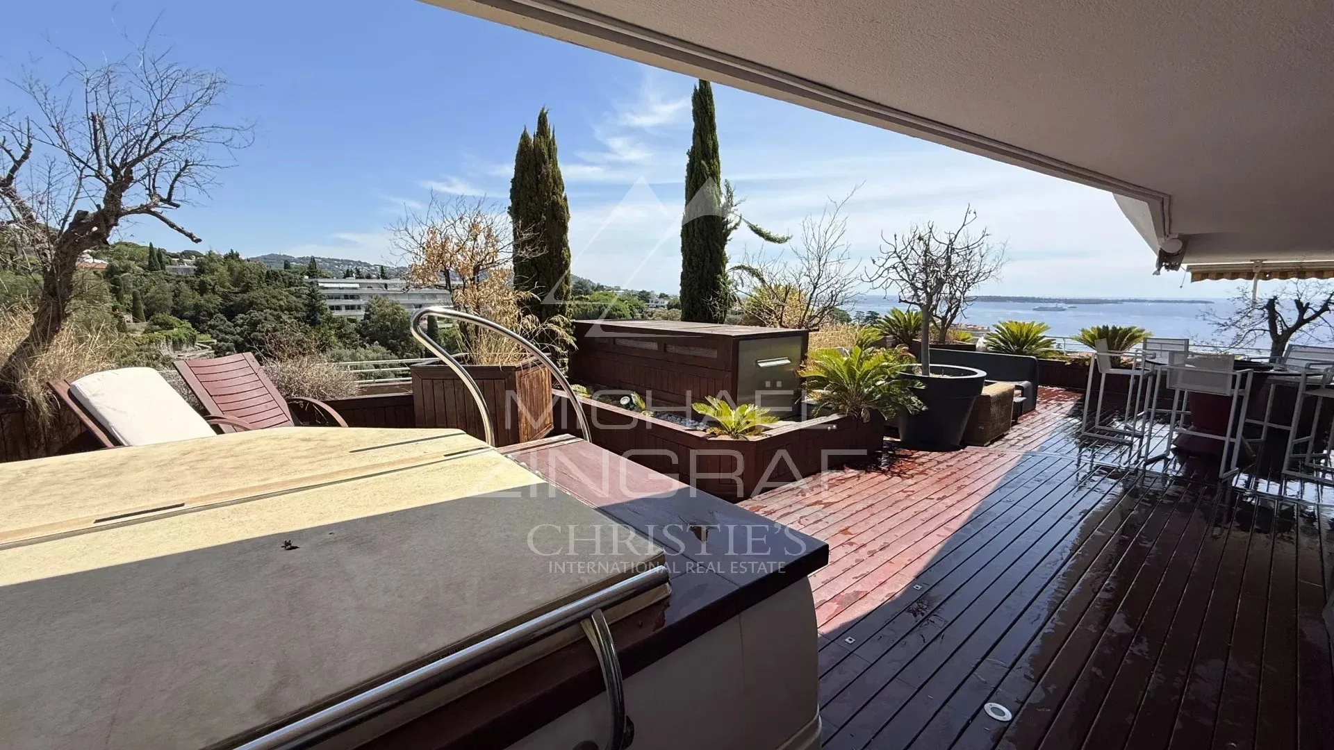 T3 A RENOVER - CANNES, CROIX DES GARDES – VUE MER PANORAMIQUE - 28