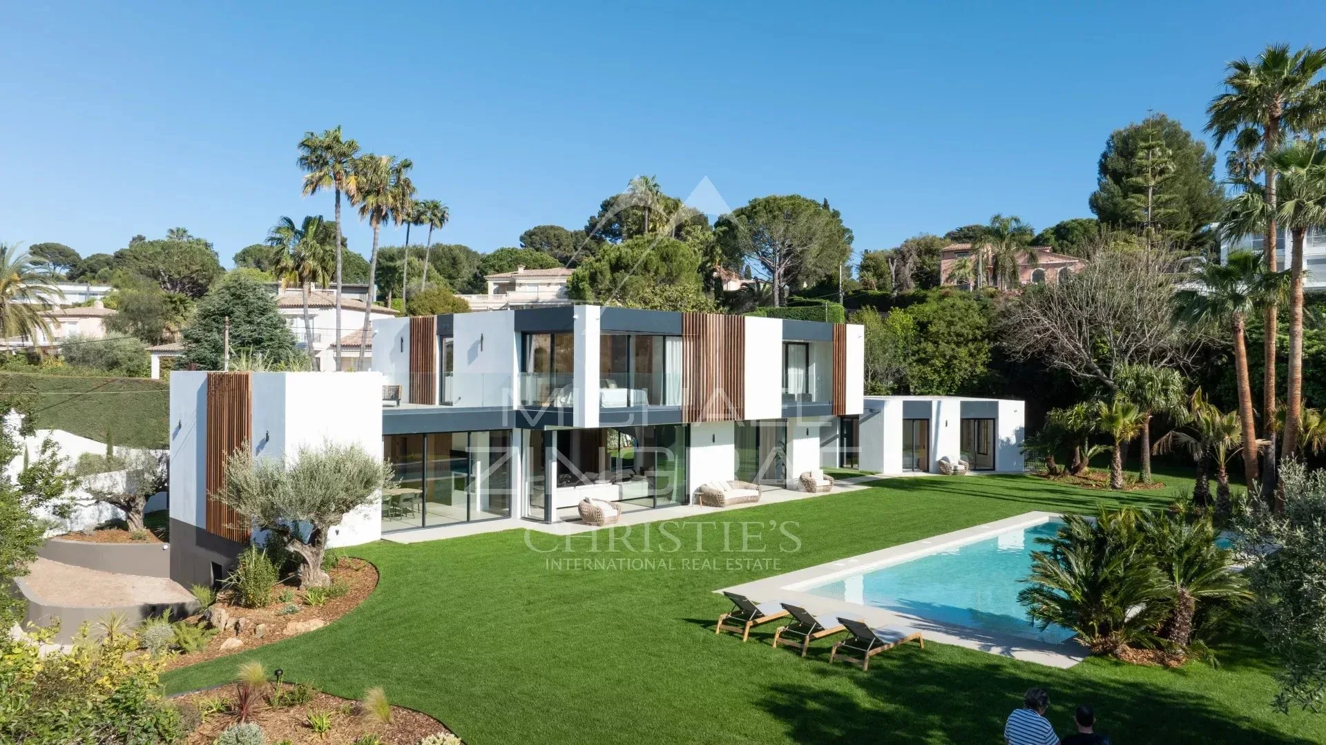 Villa contemporaine d’exception - versant ouest du Cap d’Antibes, à deux pas de l’Hôtel du Cap-Eden-Roc - 2