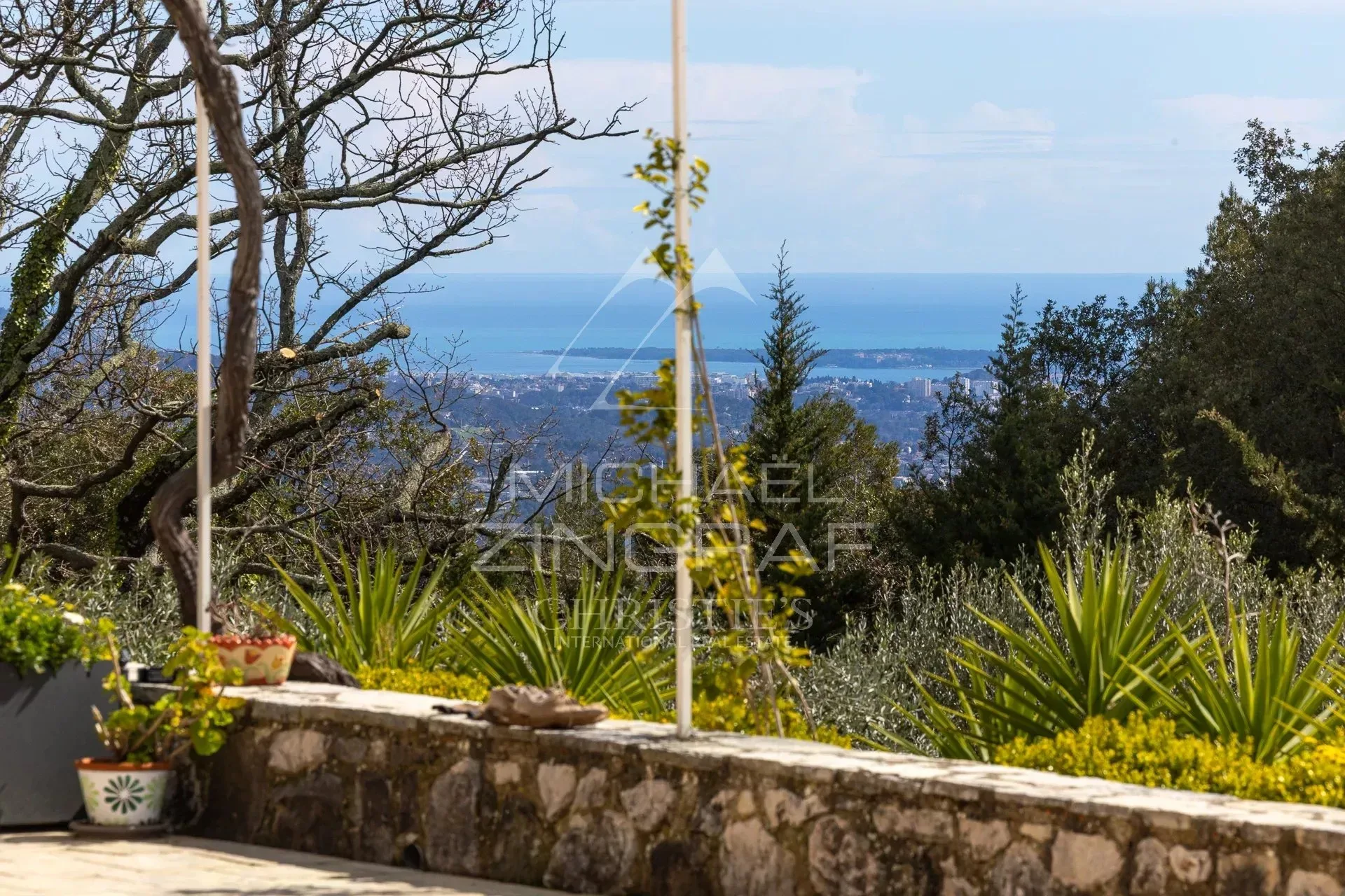 Jolie Villa provençale avec vue mer , véritable havre de paix. - 3