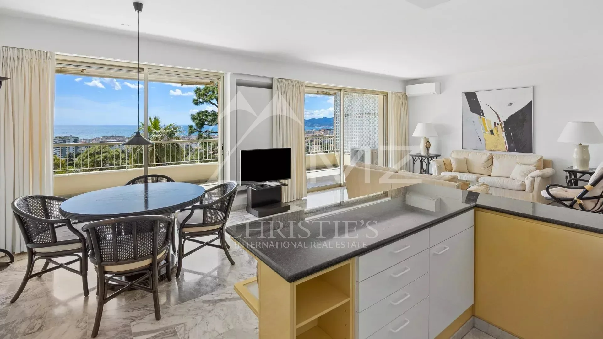 Dans une résidence de standing, appartement à fort potentiel - 5