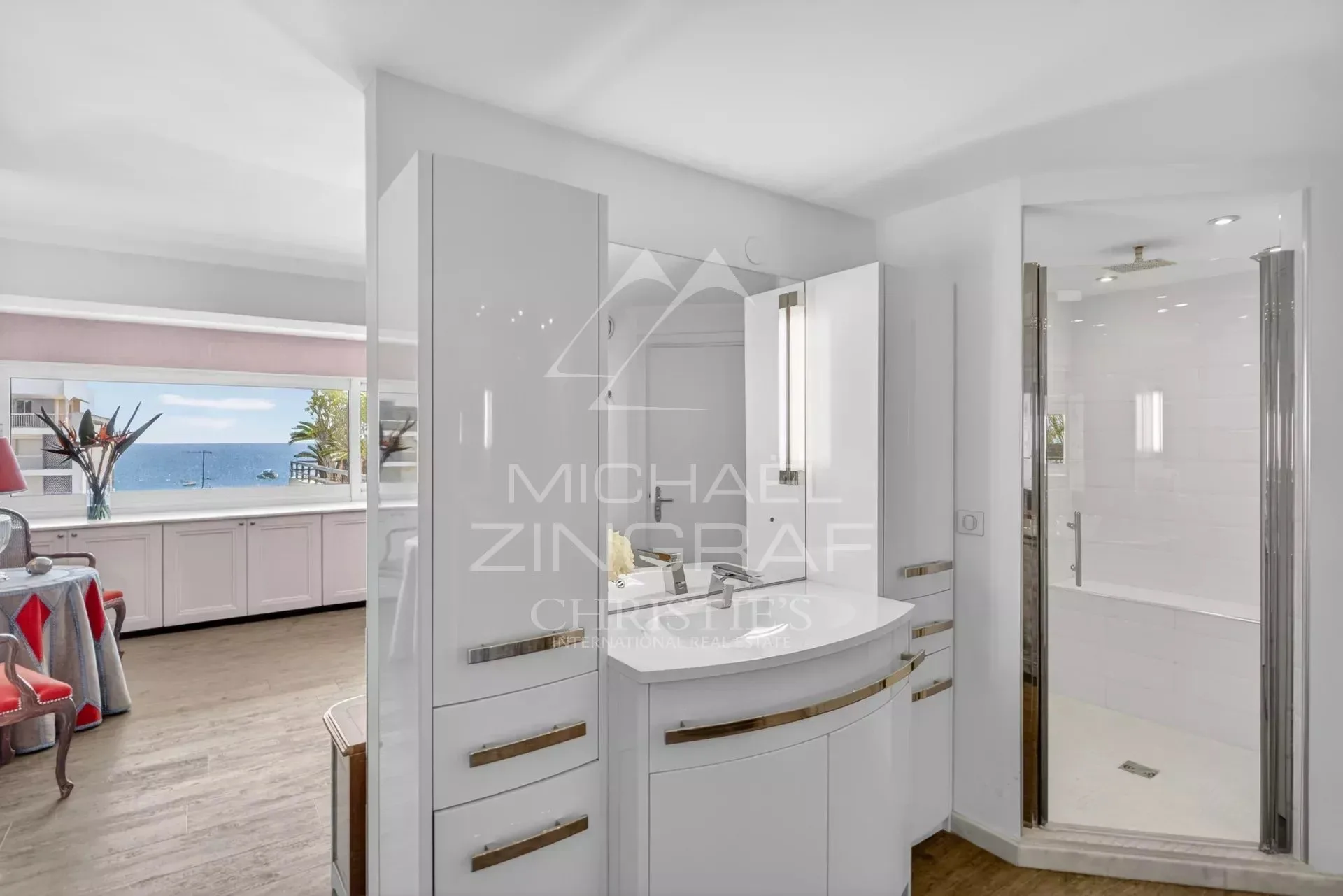 EXCLUSIVITE - CANNES Proche Carlton - Appartement d'exception avec spacieuse terrasse  vue mer - 12