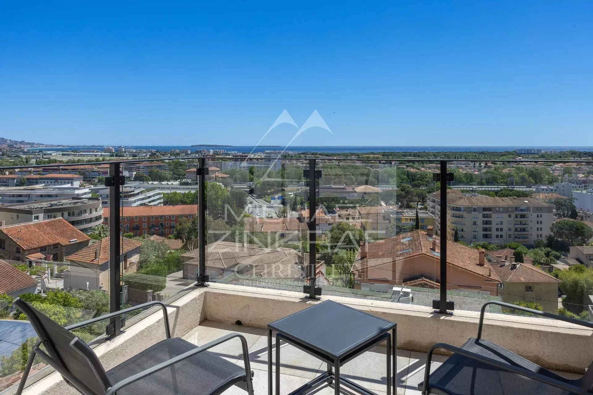 Appartement vue mer au coeur de Mandelieu - 9