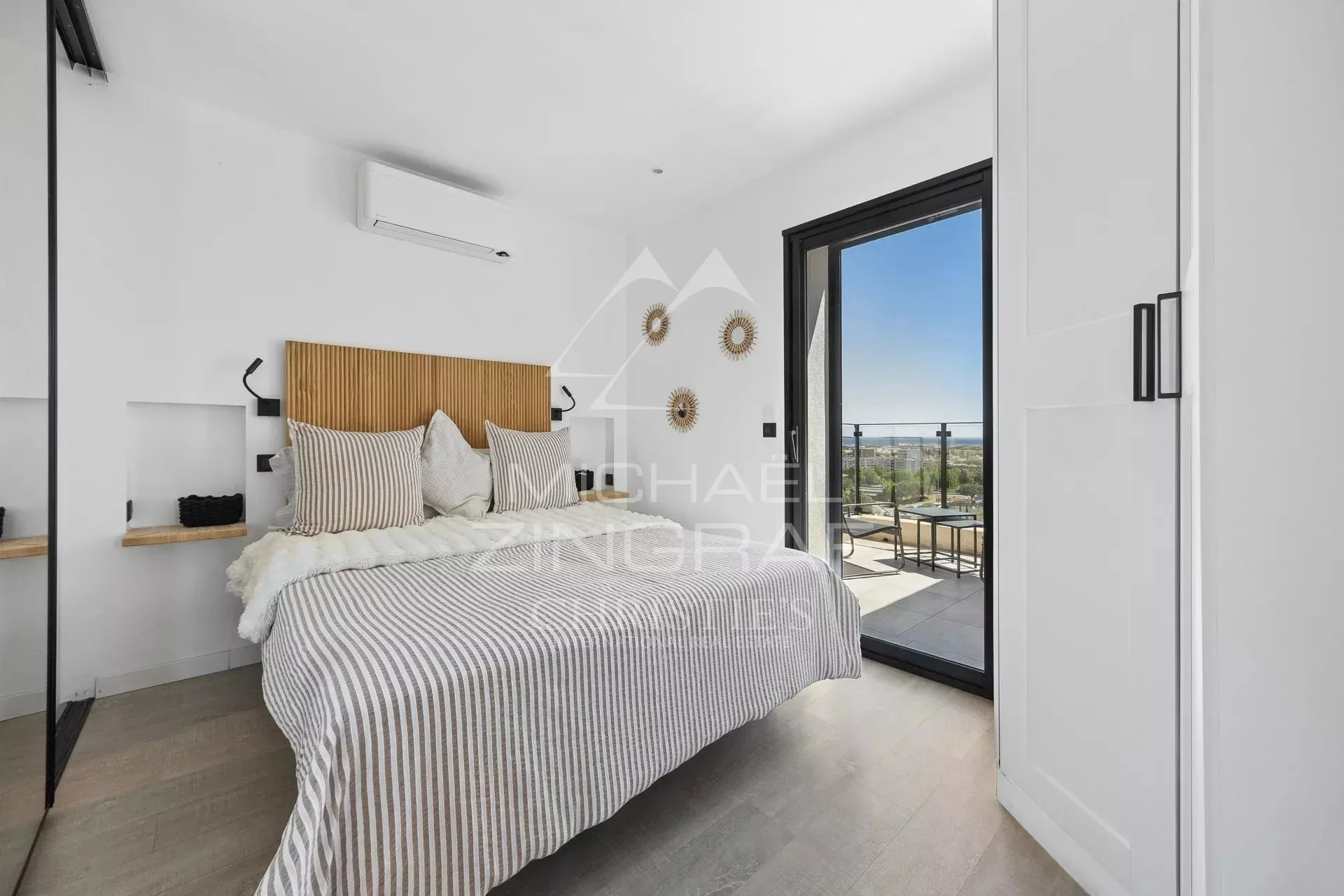 Appartement vue mer au coeur de Mandelieu - 3