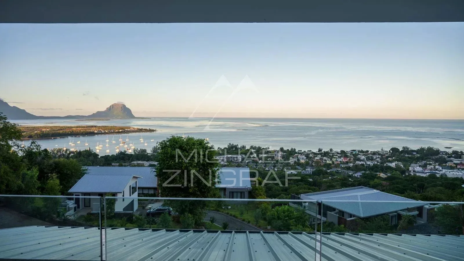 L'Une des Plus Belles Vues de l'Île Maurice: Le Morne à Vos Pieds, l'Exception pour Horizon - 13