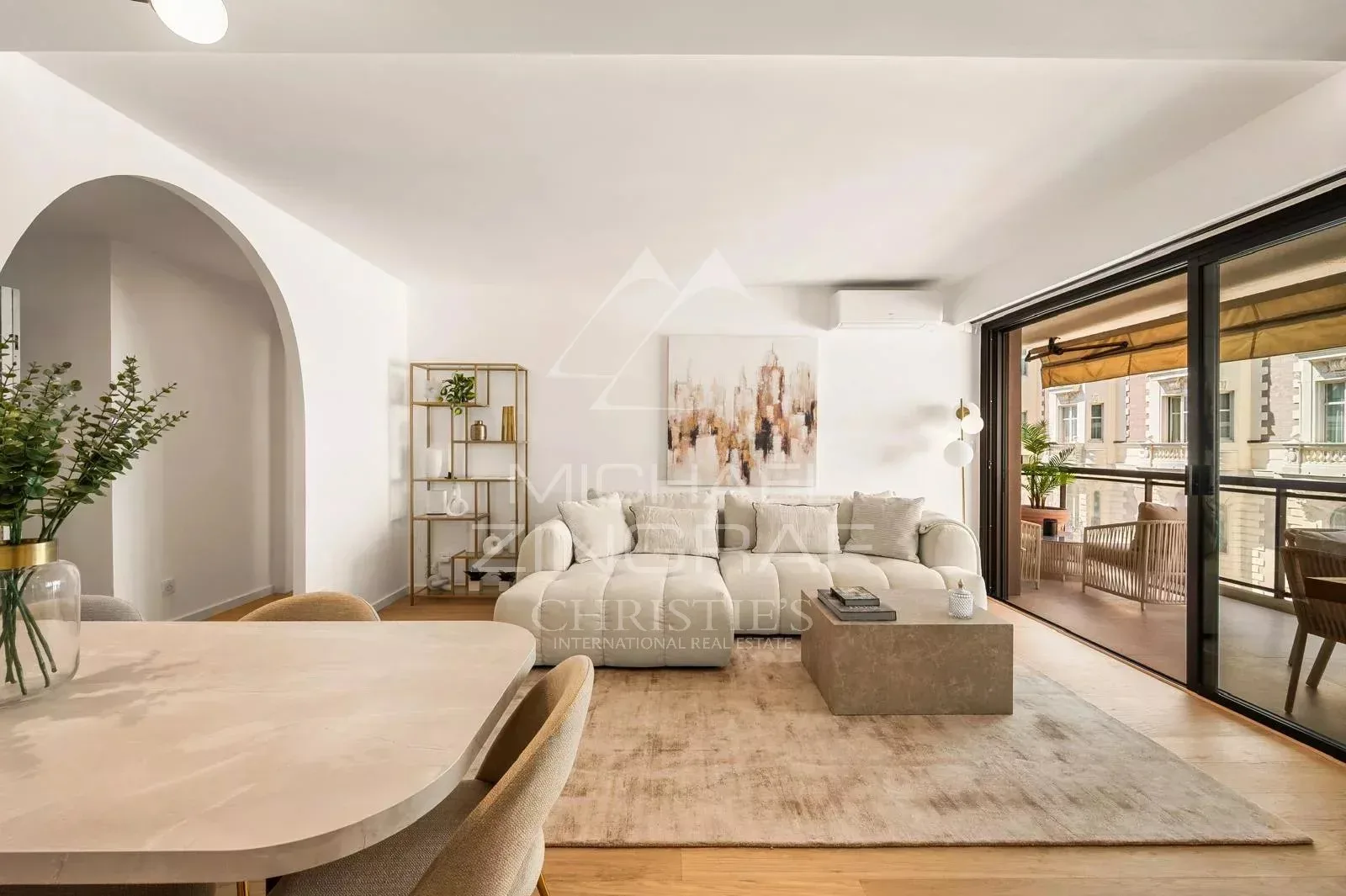 CANNES BANANE – APPARTEMENT 2 PIÈCES RÉNOVÉ AVEC TERRASSE ET GARAGE - 3