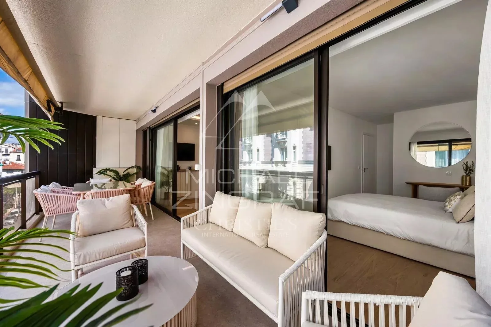 CANNES BANANE – APPARTEMENT 2 PIÈCES RÉNOVÉ AVEC TERRASSE ET GARAGE - 2
