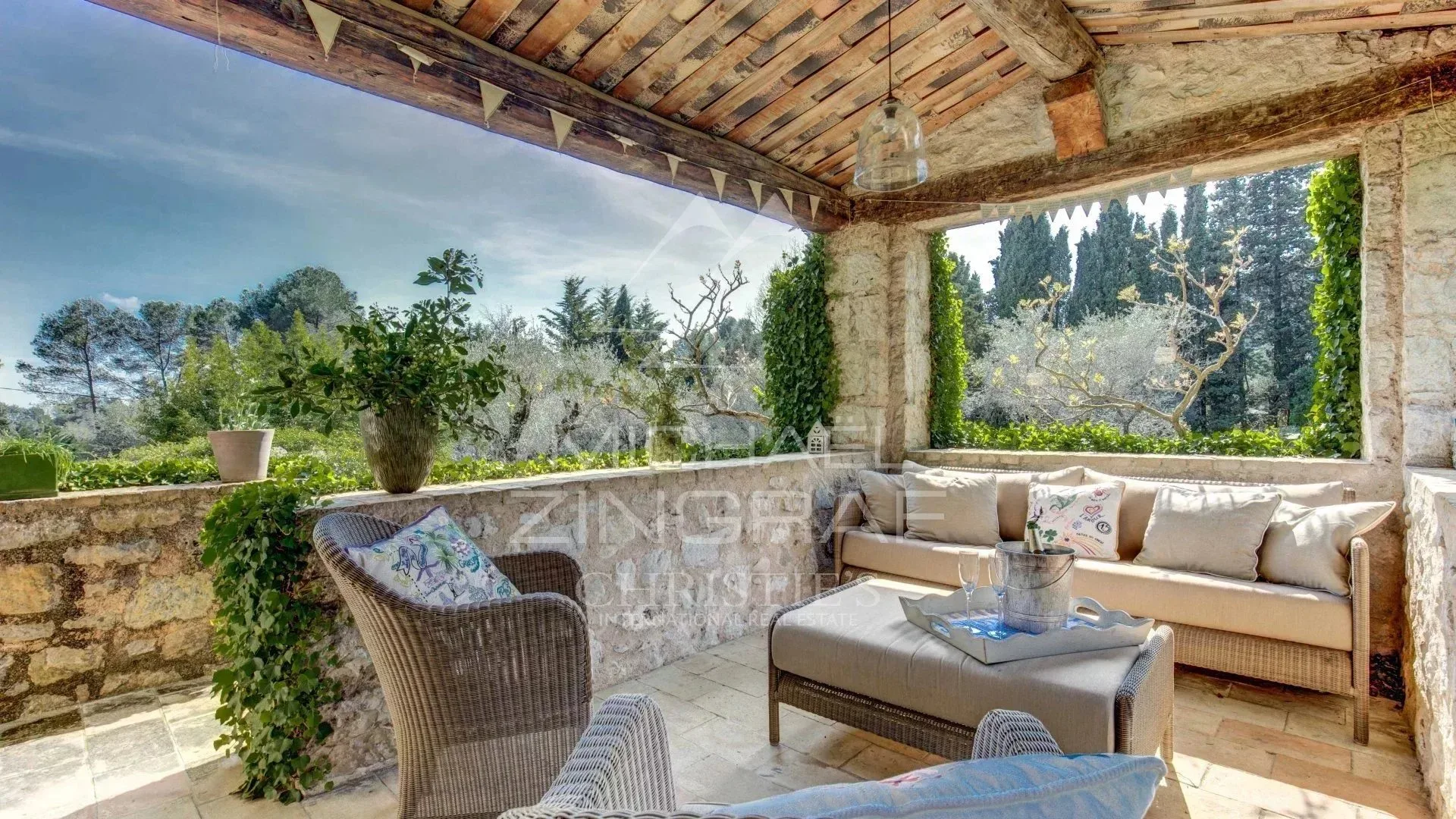 Roquefort-les-Pins : Authentique Bastide provençale - 3