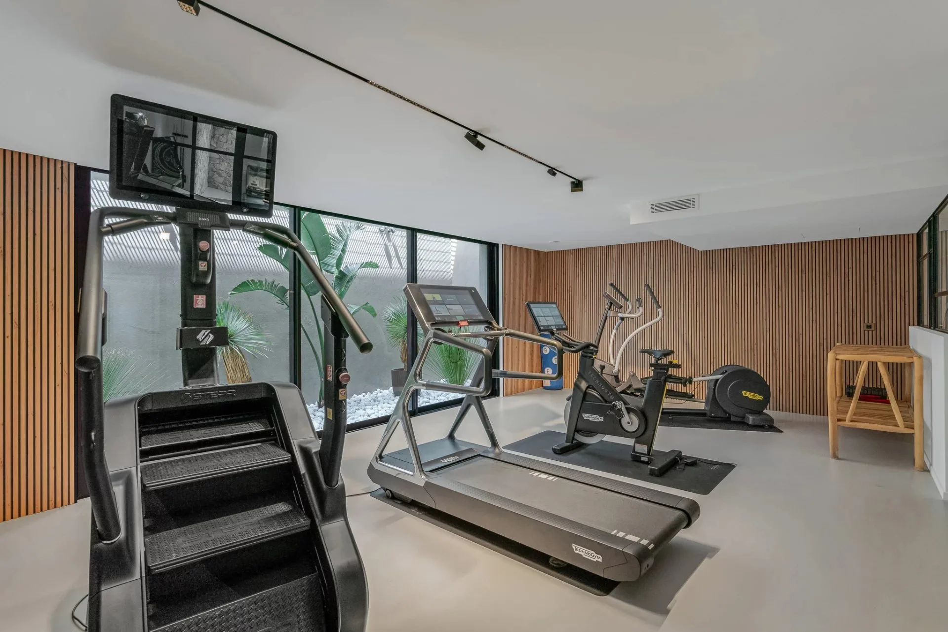 Superbe propriété contemporaine avec une magnifique vue sur la mer à Escalet - 10