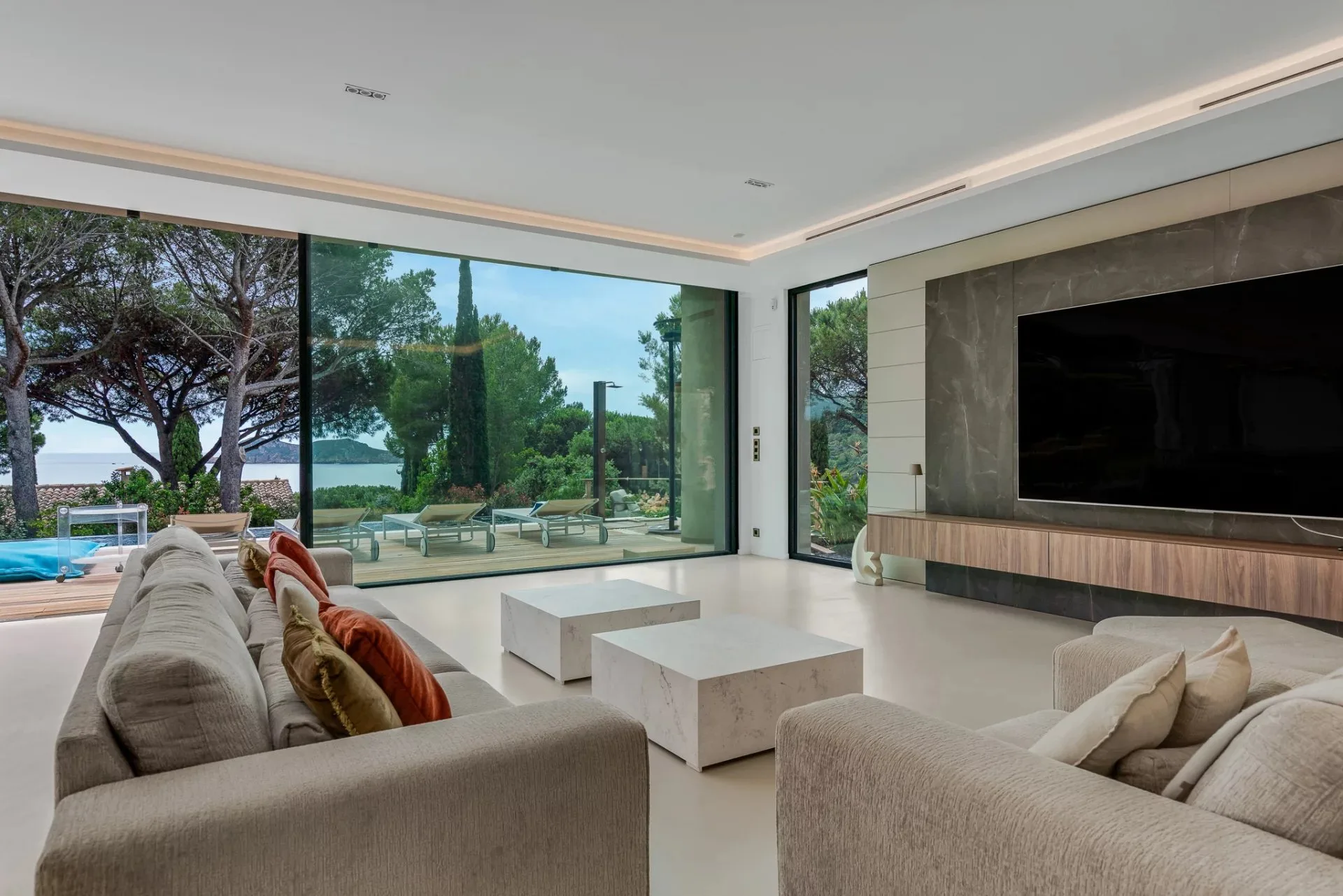 Superbe propriété contemporaine avec une magnifique vue sur la mer à Escalet - 7