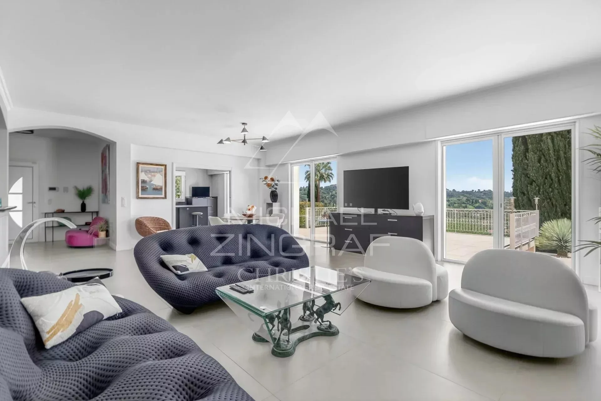 Villa de plain-pied rénovée avec vue village - 10