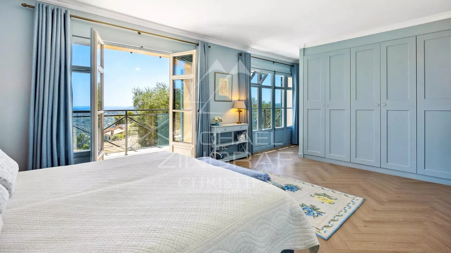 Villa familiale avec vue panoramique dans un domaine résidentiel - 10
