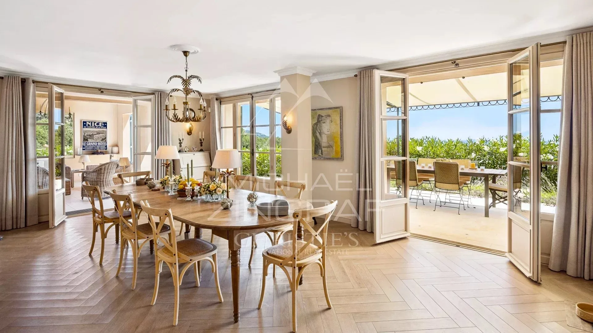 Villa familiale avec vue panoramique dans un domaine résidentiel - 7