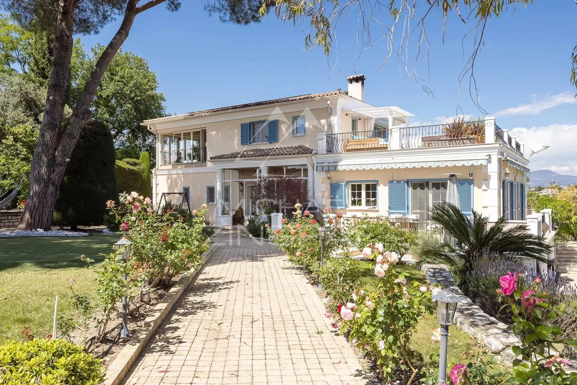Saint Paul de Vence - Élégante propriété néo-provençale - 10