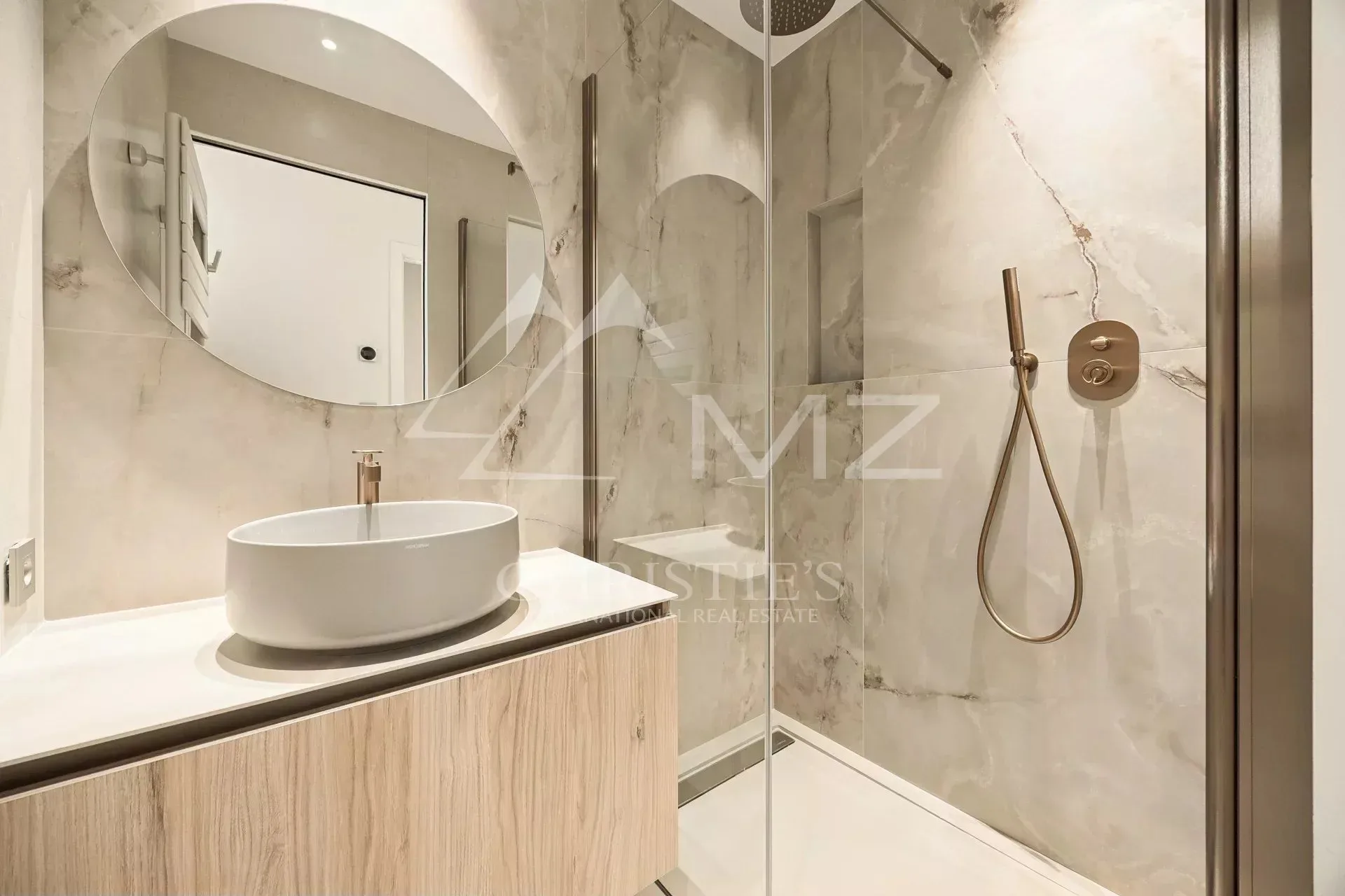 Appartement contemporain dans résidence de standing - 10