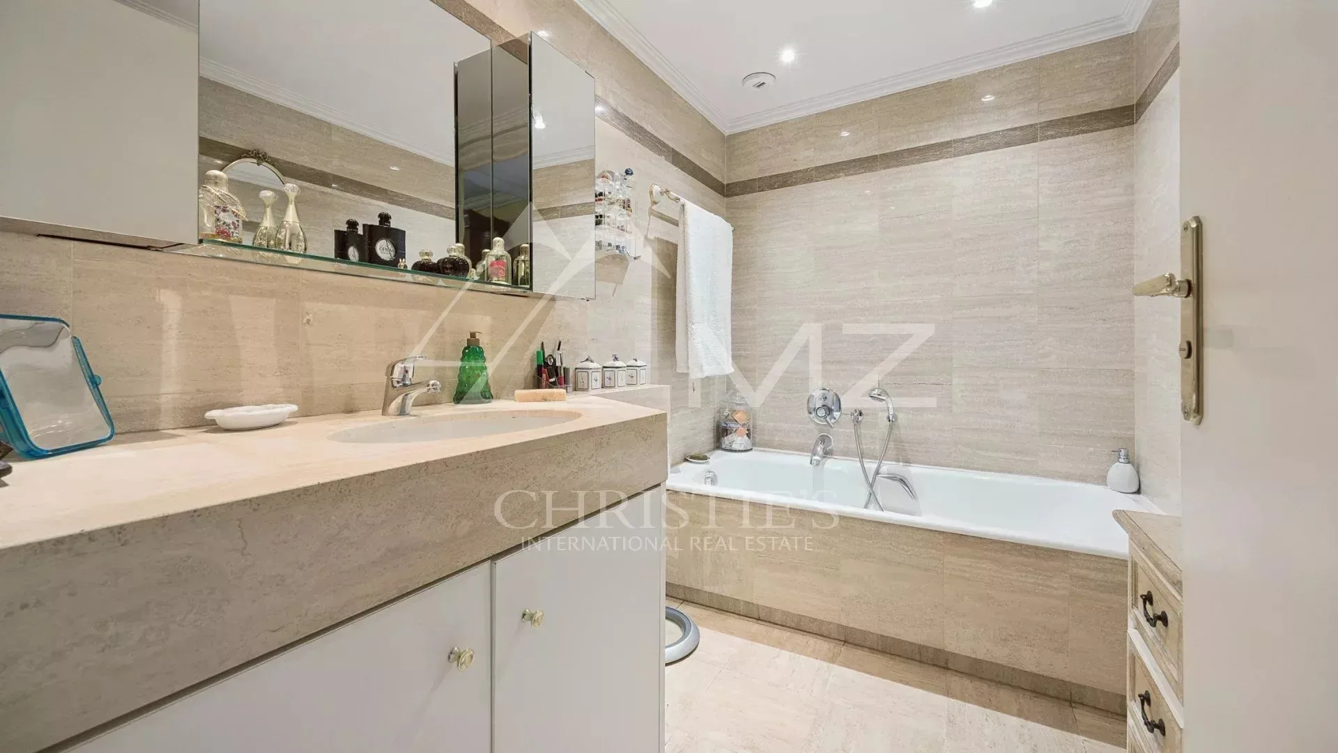 Appartement au Centre-Ville - 11