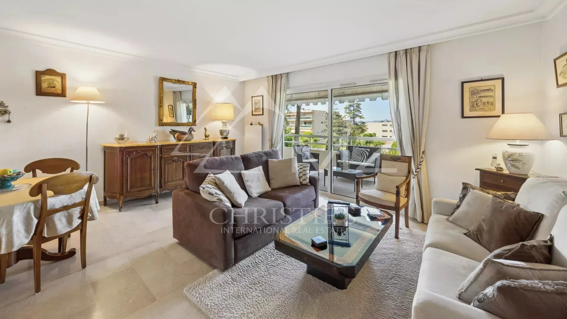Appartement au Centre-Ville - 6