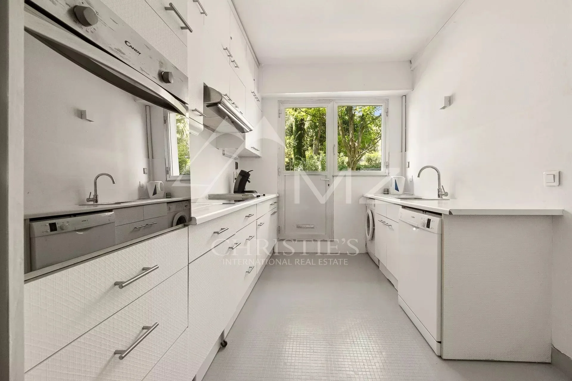 Appartement a fort potentiel dans le quartier prisé de la Californie - 7