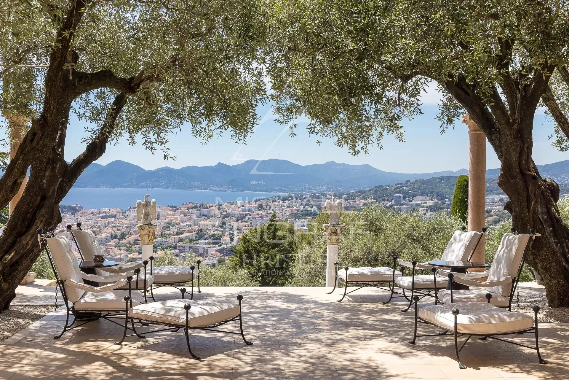 Co - EXCLUSIVITE - Cannes - Californie - Majestueuse maison de Maitre - 2