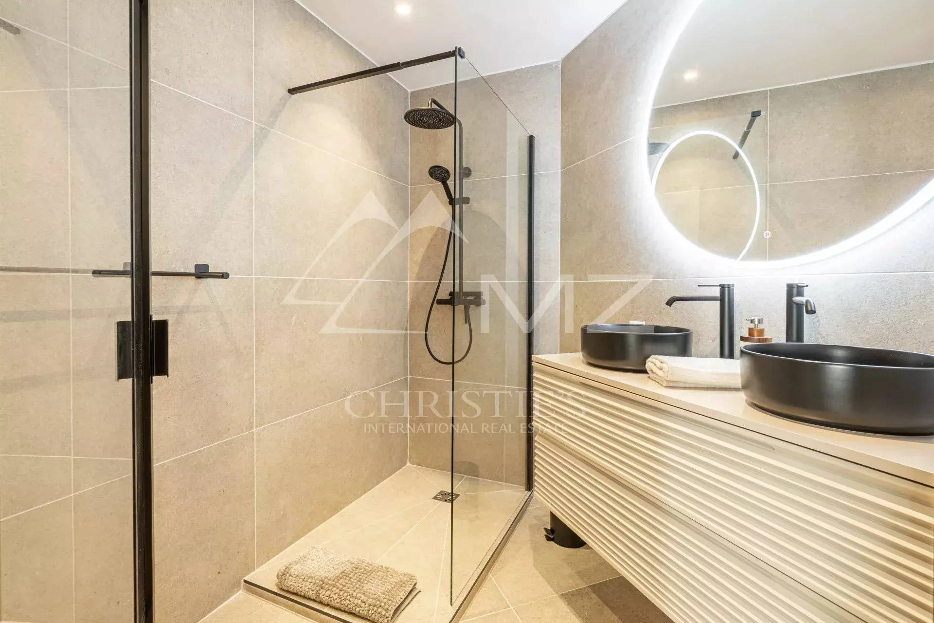Superbe appartement 3 pièces dans une résidence au calme - 13