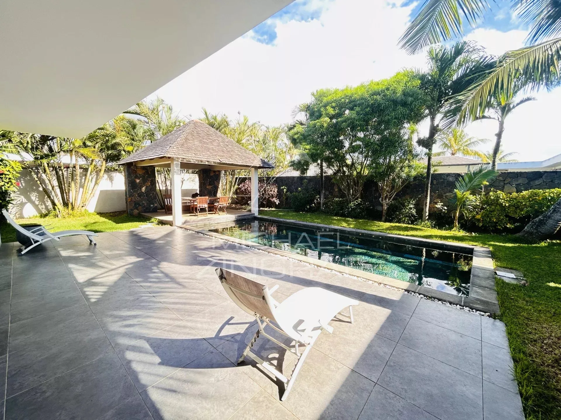 EXCLUSIVITE: Villa dans une résidence à Grand Baie - 2