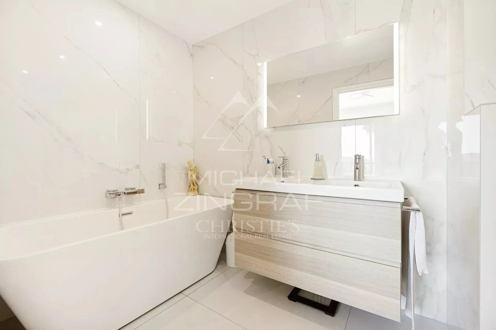 Appartement lumineux dans résidence sécurisée - 8