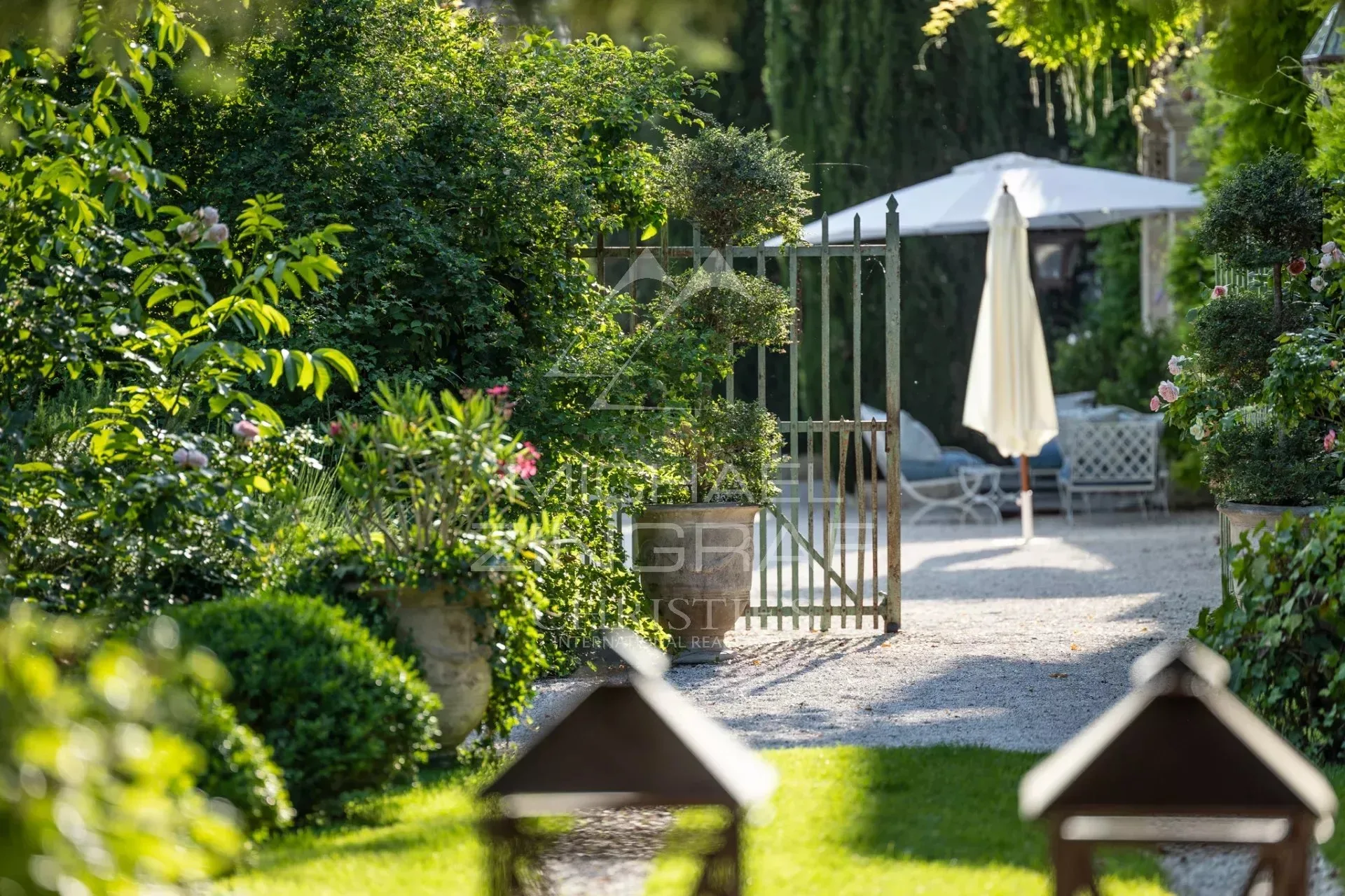 Exclusivité : Exceptionnelle Bastide du XVIIIe siècle aux portes de L’Isle-sur-la-Sorgue sur un parc de 6.3 ha avec salle de réception de prestige - 5