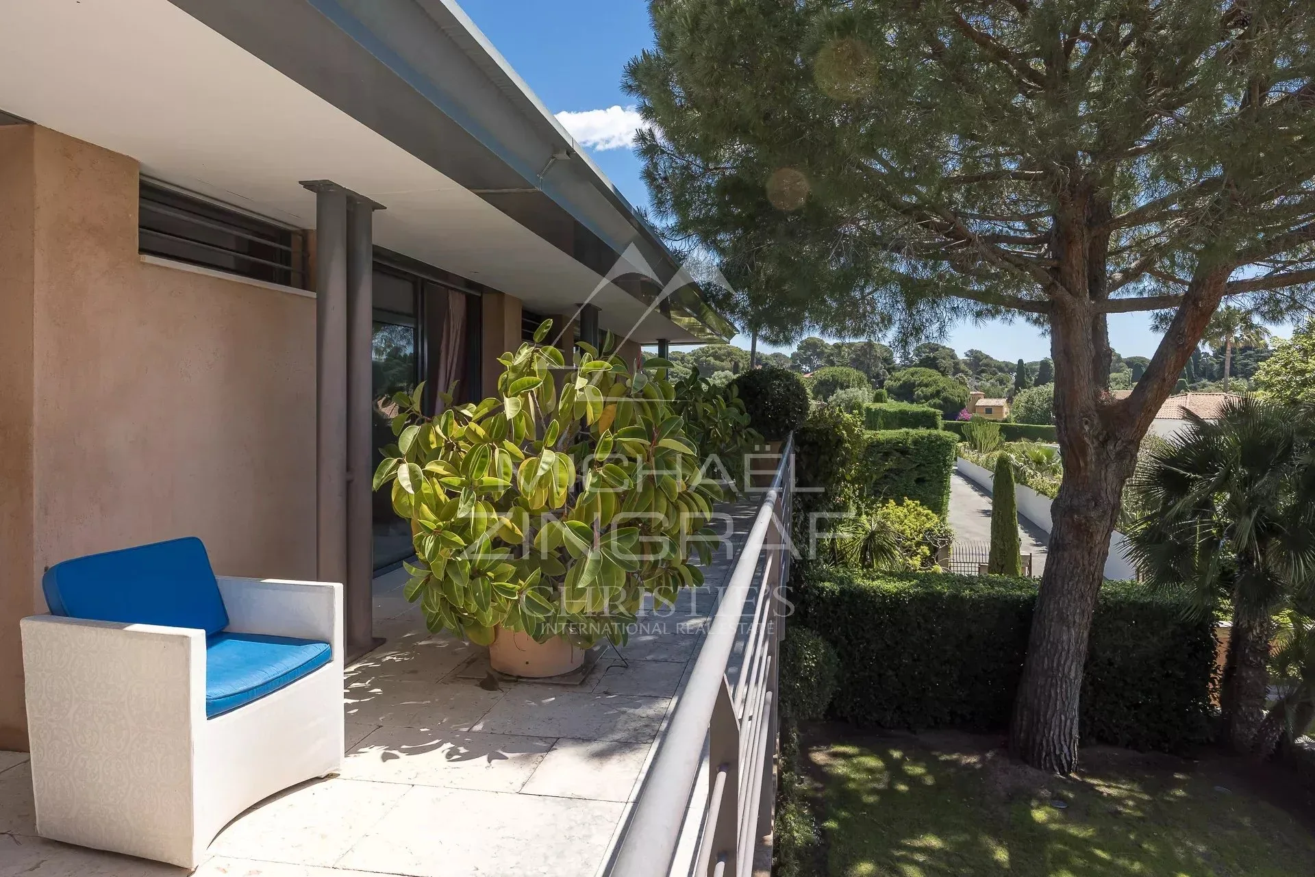 Cap d’Antibes – Élégance contemporaine dans un domaine privé et sécurisé - 23