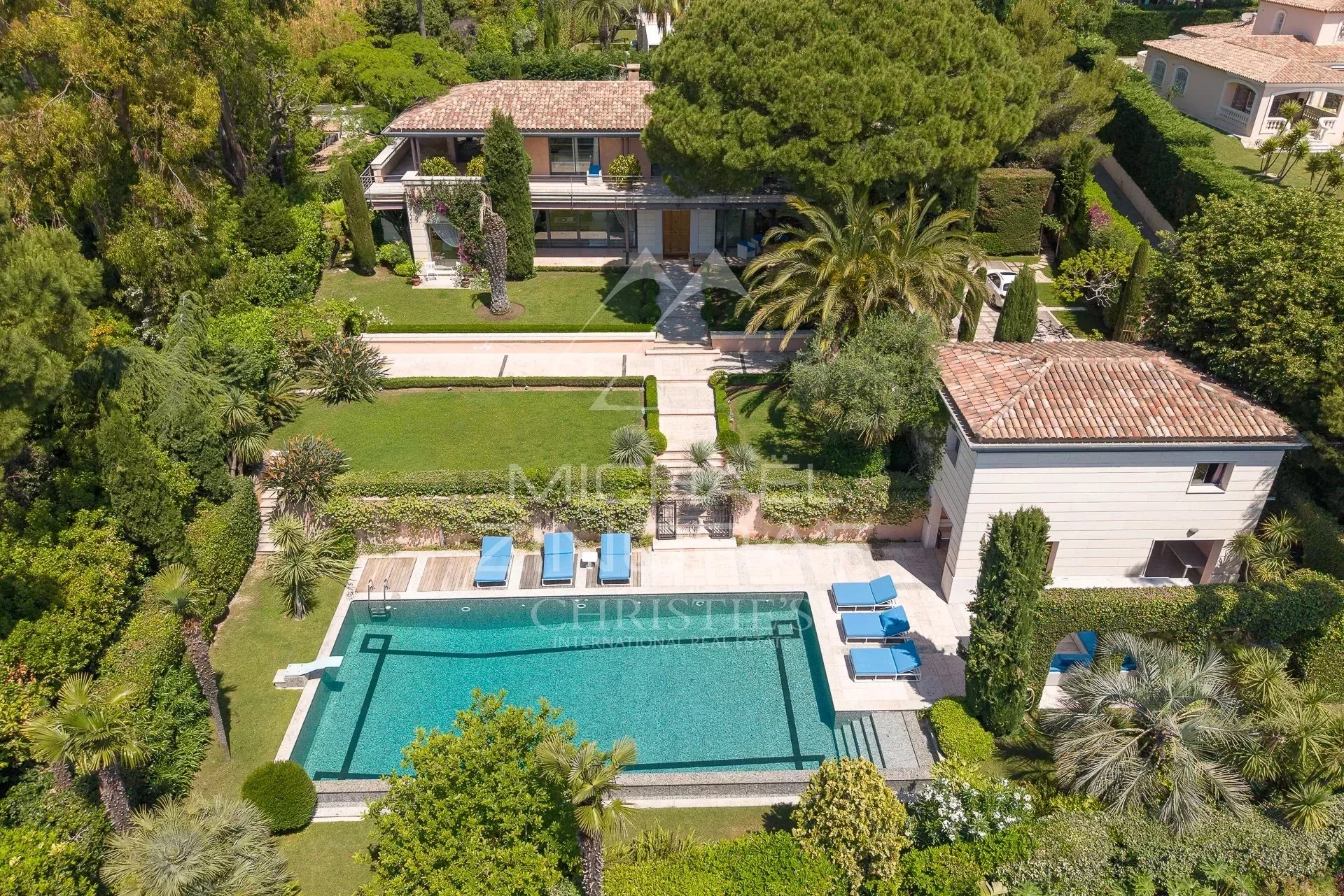 Cap d’Antibes – Élégance contemporaine dans un domaine privé et sécurisé - 16