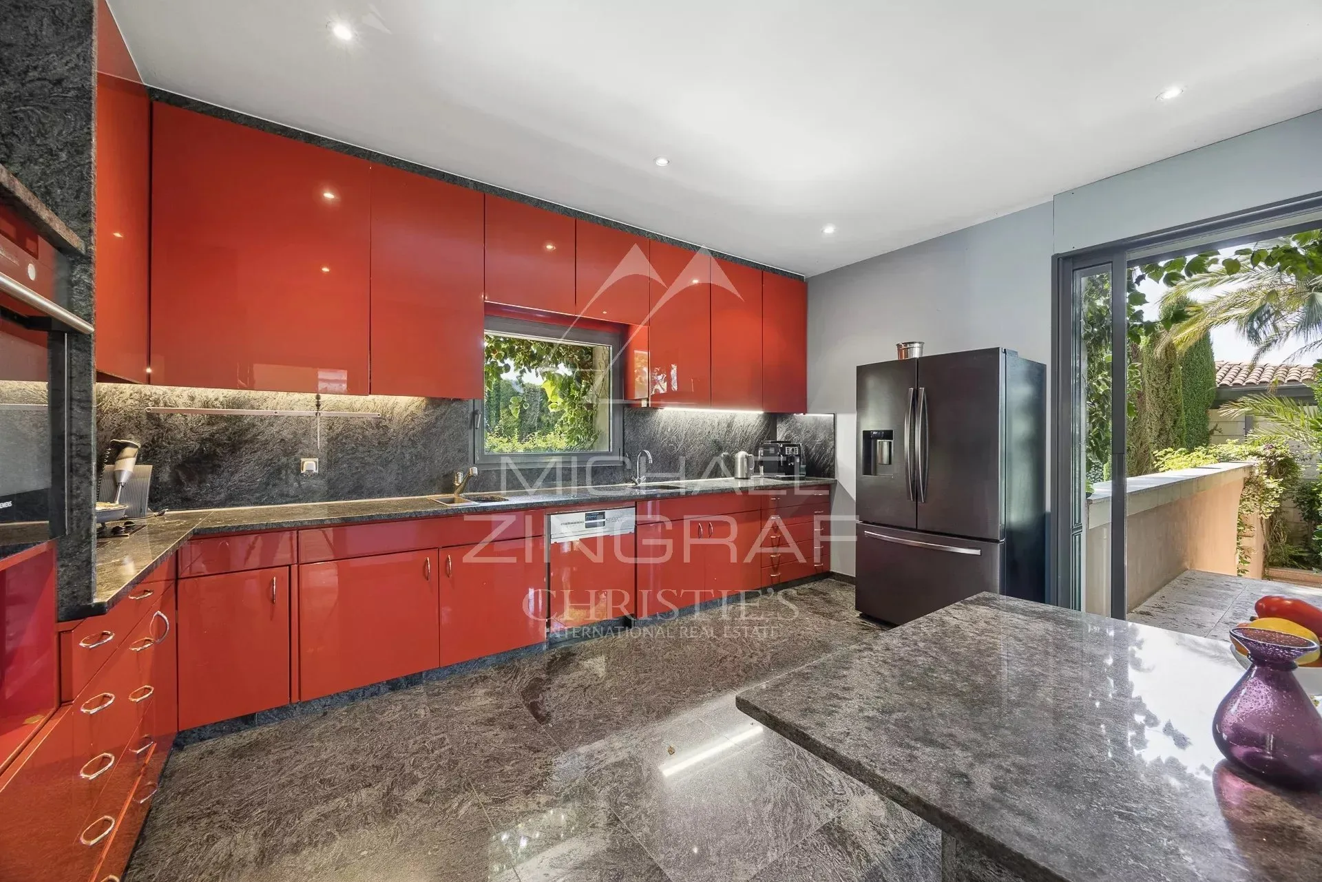 Cap d’Antibes – Élégance contemporaine dans un domaine privé et sécurisé - 13