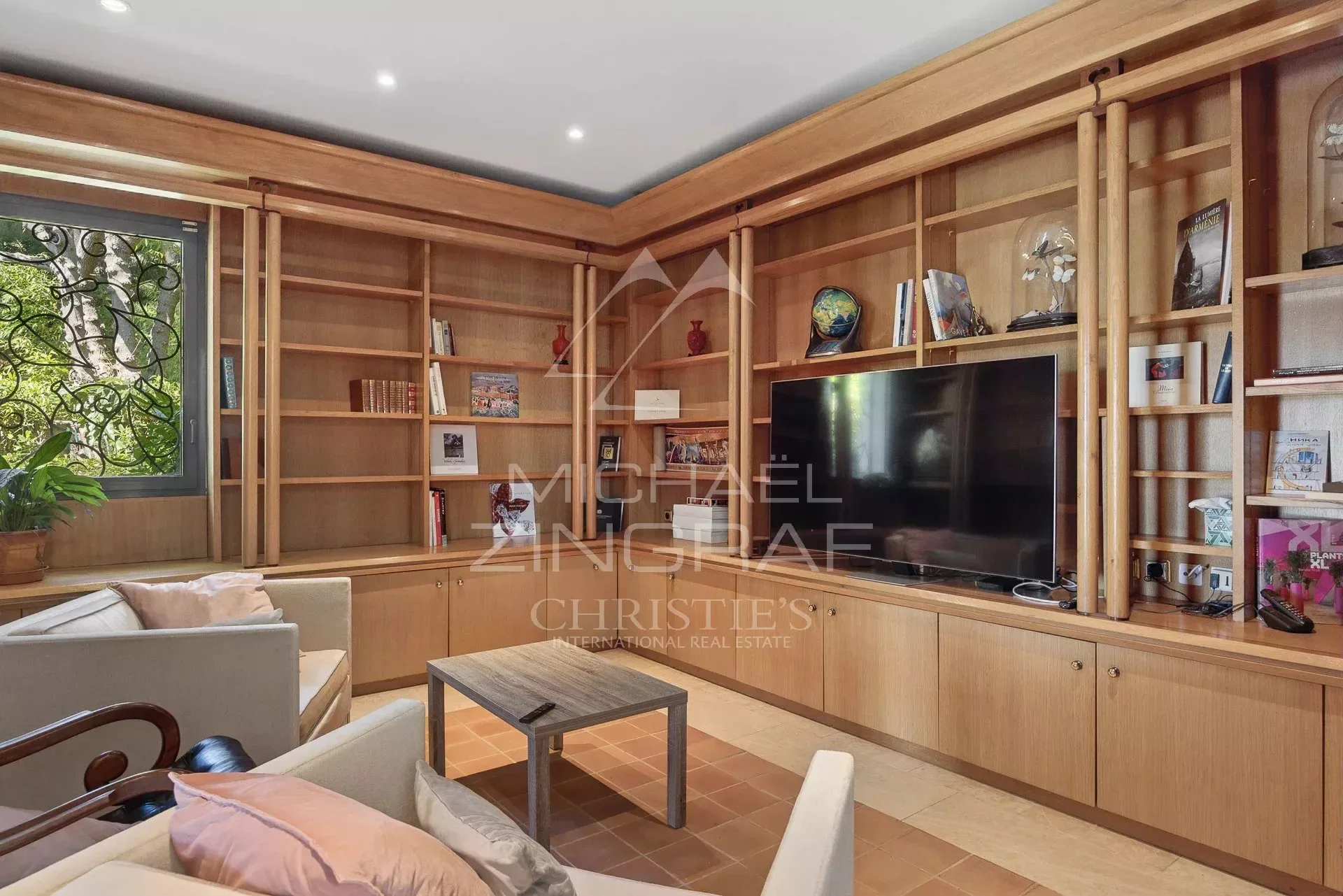 Cap d’Antibes – Élégance contemporaine dans un domaine privé et sécurisé - 9