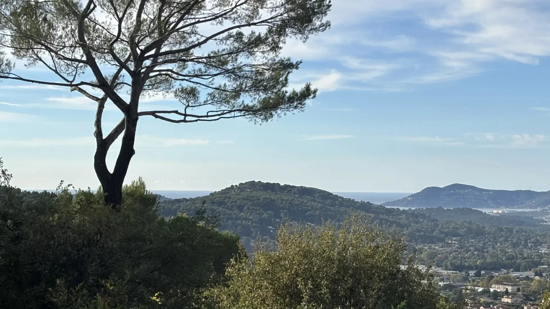 Mouans-Sartoux - Propriété familiale avec vue panoramique sur la mer et l'Estérel - 2