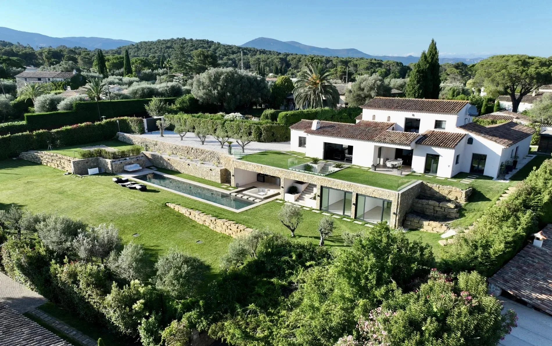 Propriété d'exception à vendre : Luxe et confort au rendez-vous - 9