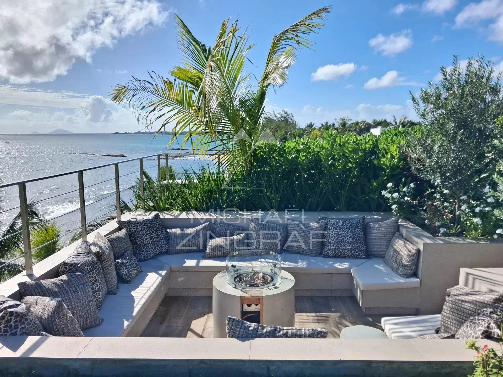 Penthouse d’Exception Pieds dans l’Eau à Pointe aux Canonniers - 4
