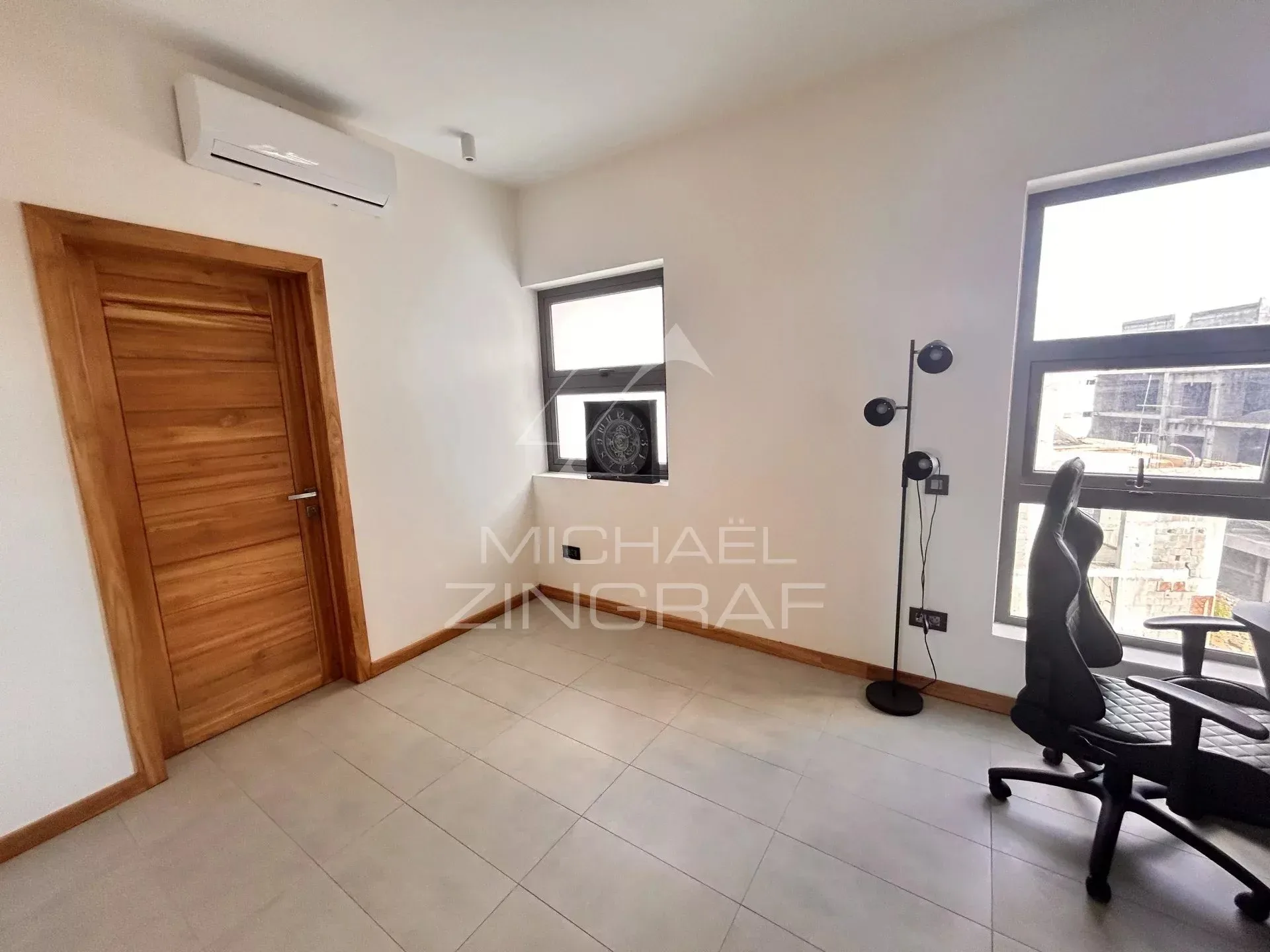 Penthouse 3 chambres à Péreybère avec vue imprenable - 19