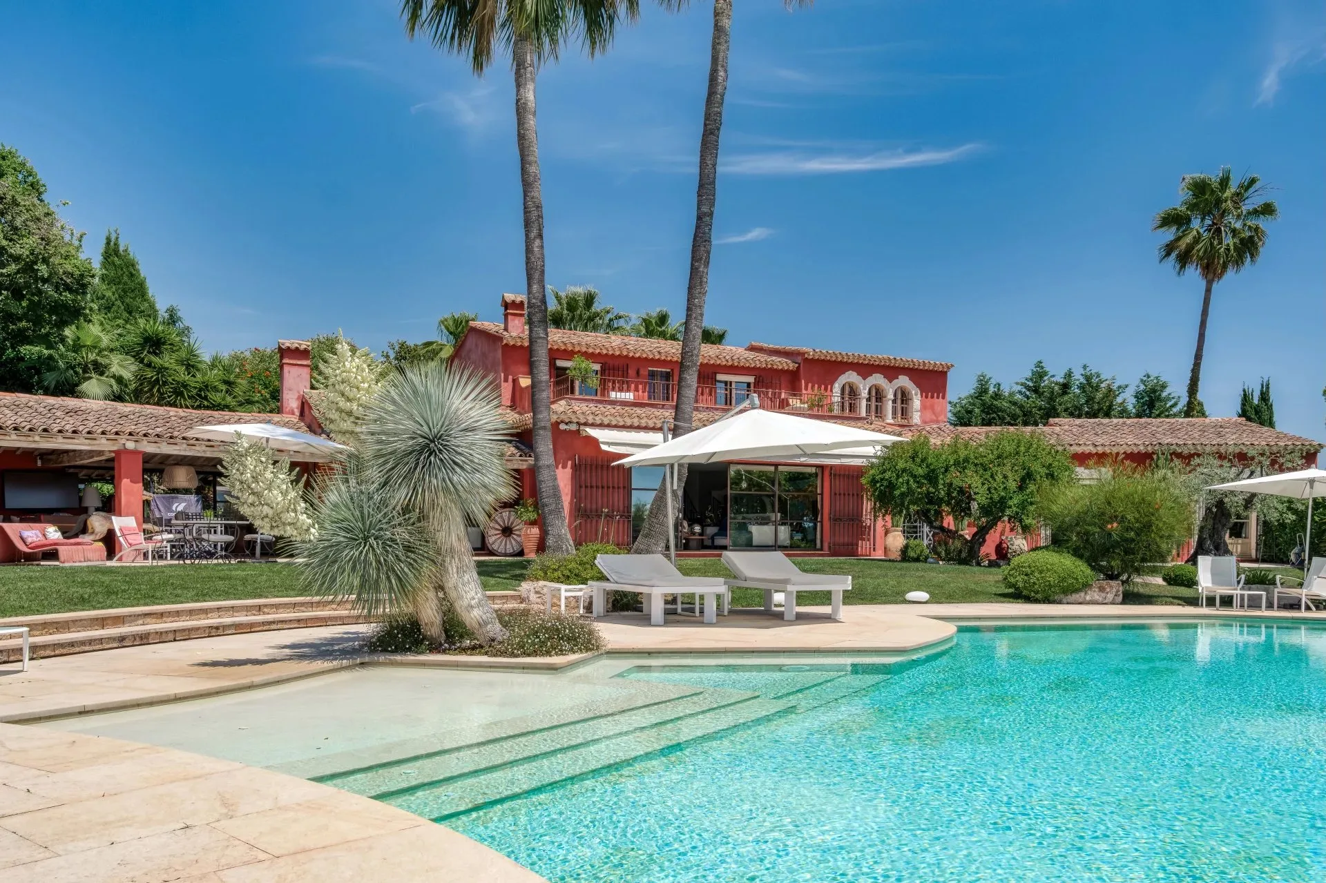 Mougins - Exclusivité - Propriété provençale avec vue panoramique sur le village et la mer - 3