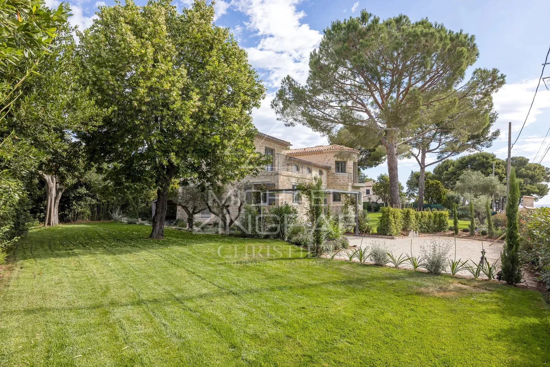 EXCLUSIVITÉ -Cap d’Antibes – Une Adresse d’Exception au Cœur de la Riviera - 23