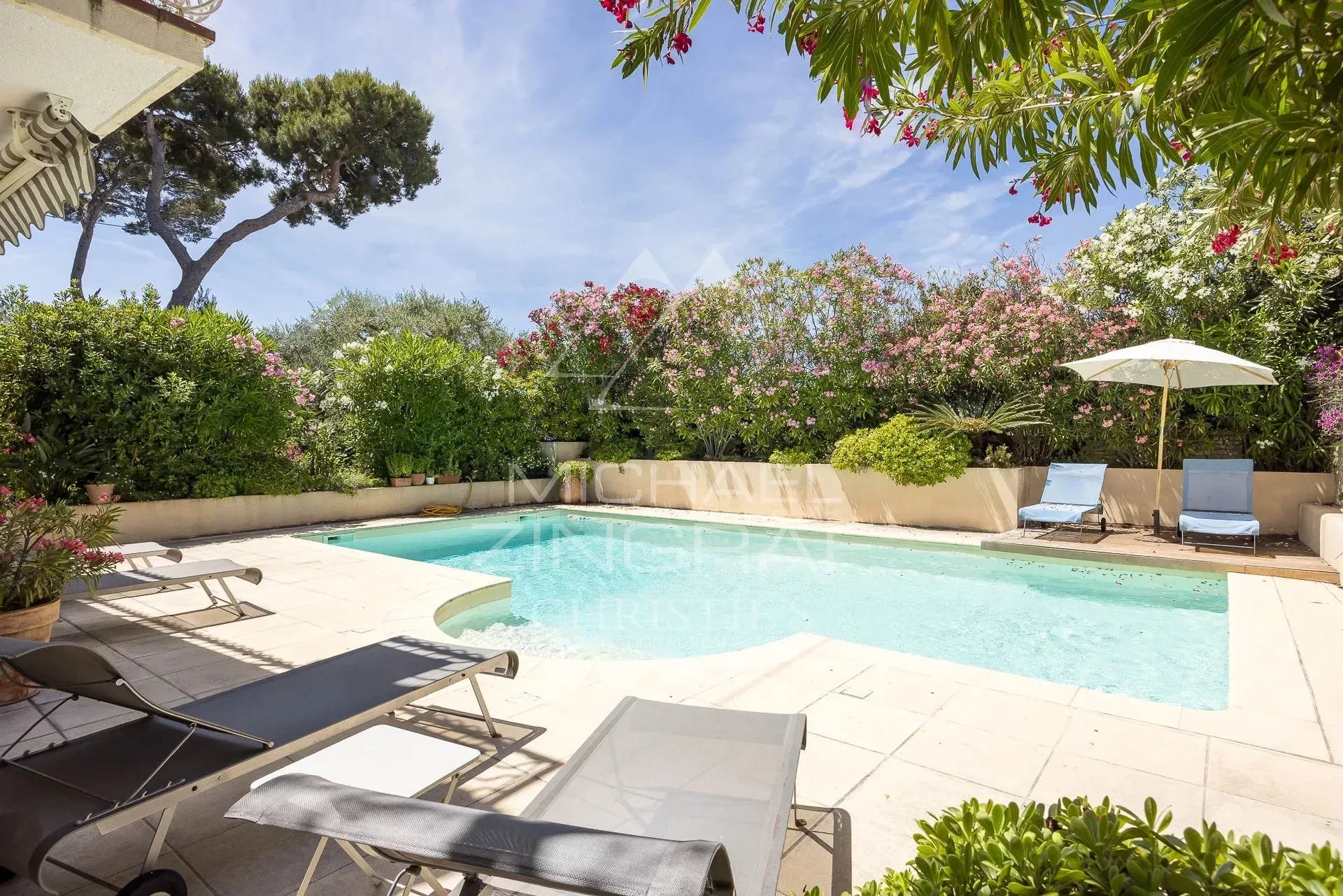 Cap d’Antibes – Élégante villa au calme absolu, à quelques pas des plages de la Garoupe - 5