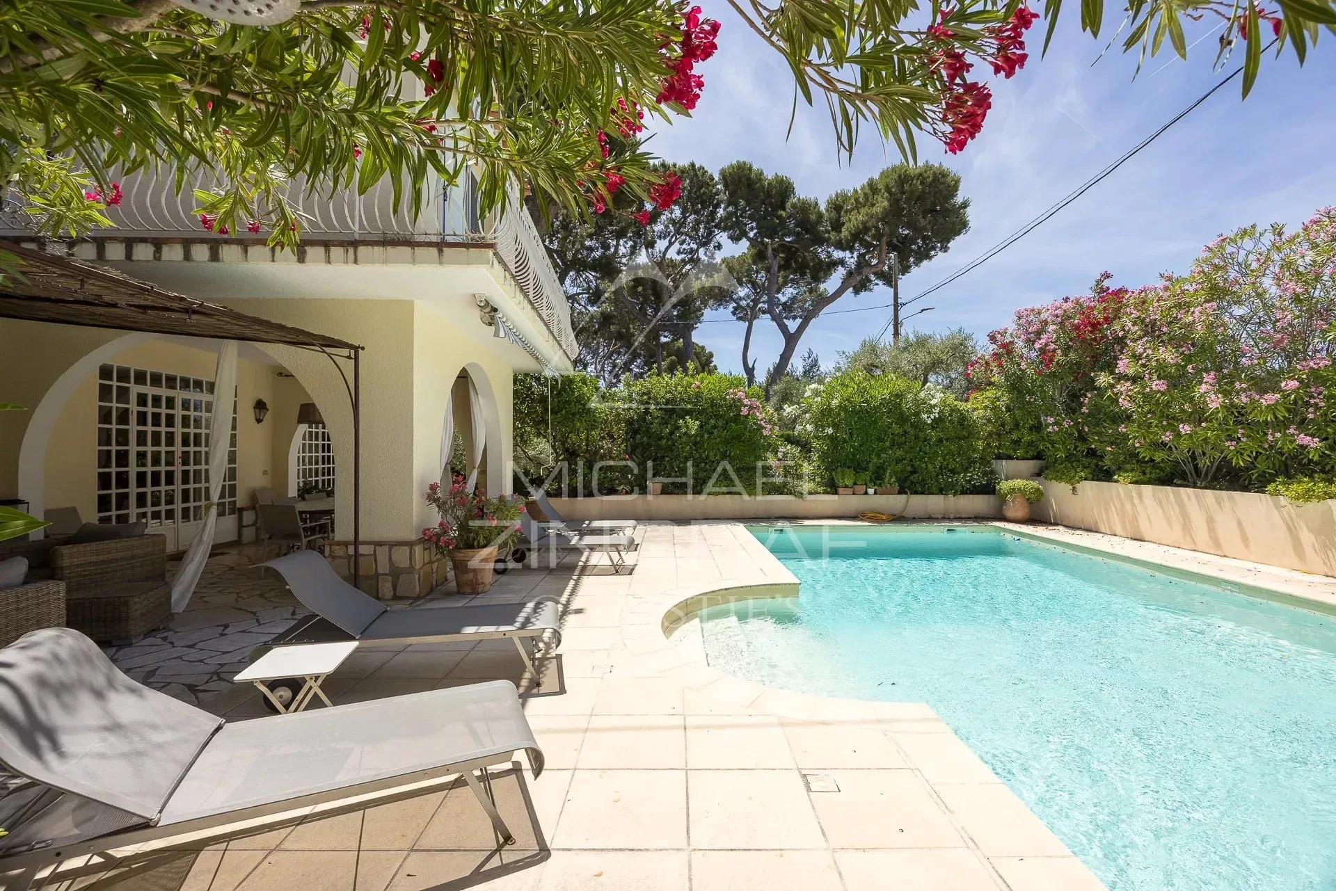 Cap d’Antibes – Élégante villa au calme absolu, à quelques pas des plages de la Garoupe - 12