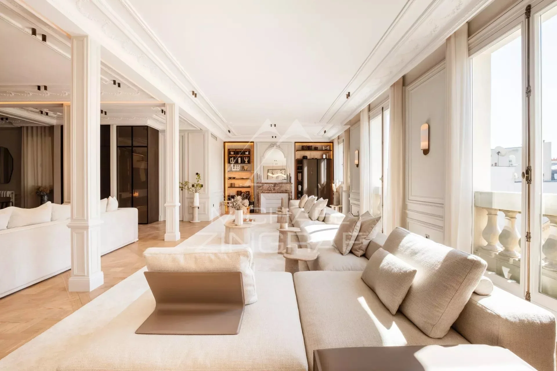 A vendre - Appartement 3 Suites - Paris 8eme - Triangle d'Or - Clim - Refait à neuf - 20