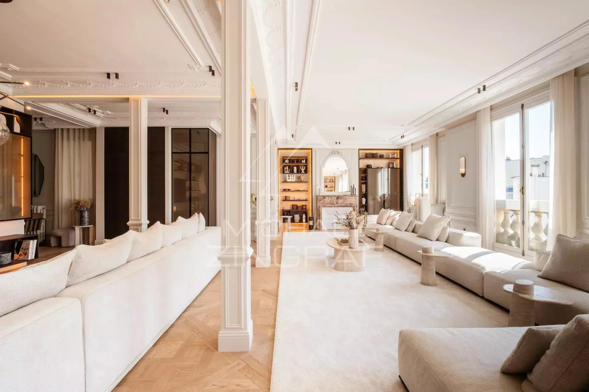 A vendre - Appartement 3 Suites - Paris 8eme - Triangle d'Or - Clim - Refait à neuf - 21