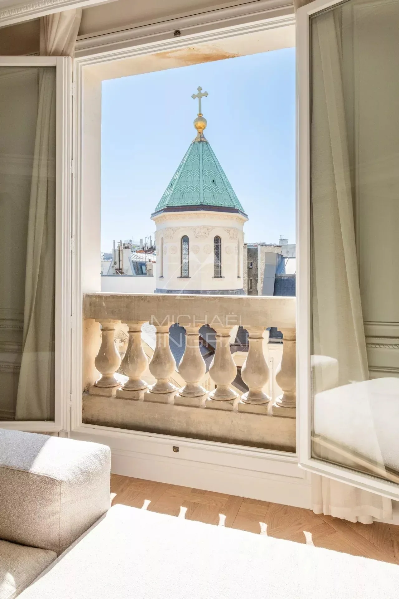 A vendre - Appartement 3 Suites - Paris 8eme - Triangle d'Or - Clim - Refait à neuf - 11