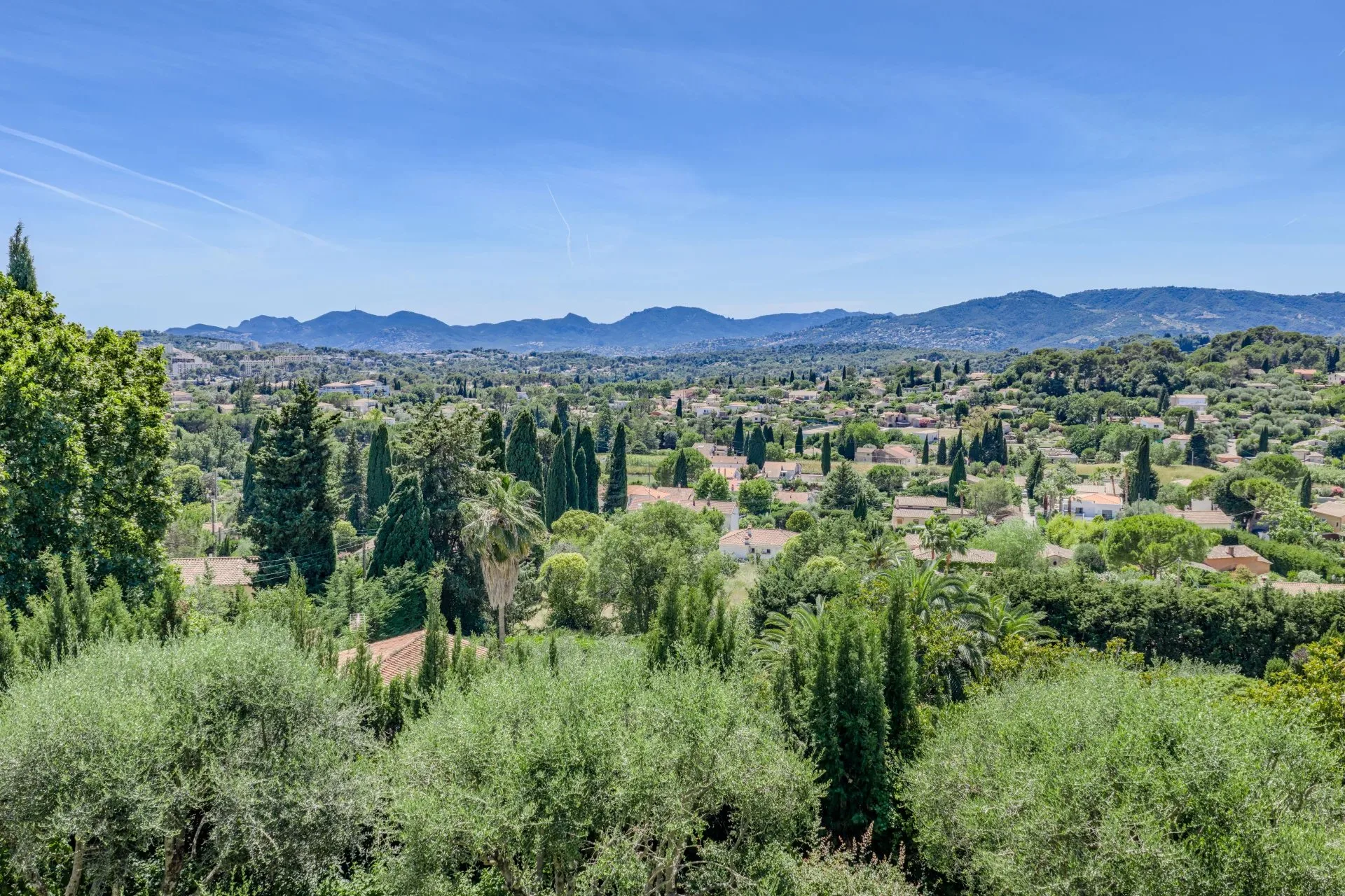 Mougins - Villa provençale rénovée avec vue panoramique jusqu'à l'Estérel - 14