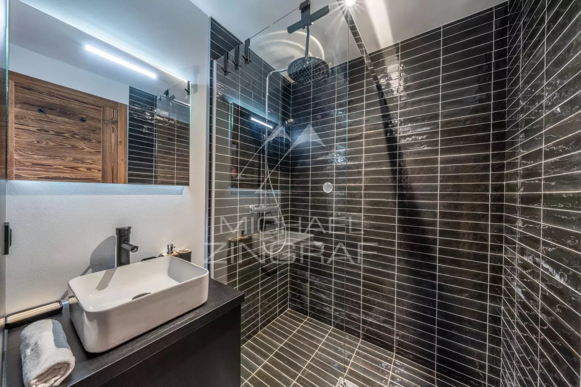Appartement rénové trois chambres - Rez de jardin - Proche centre - 7