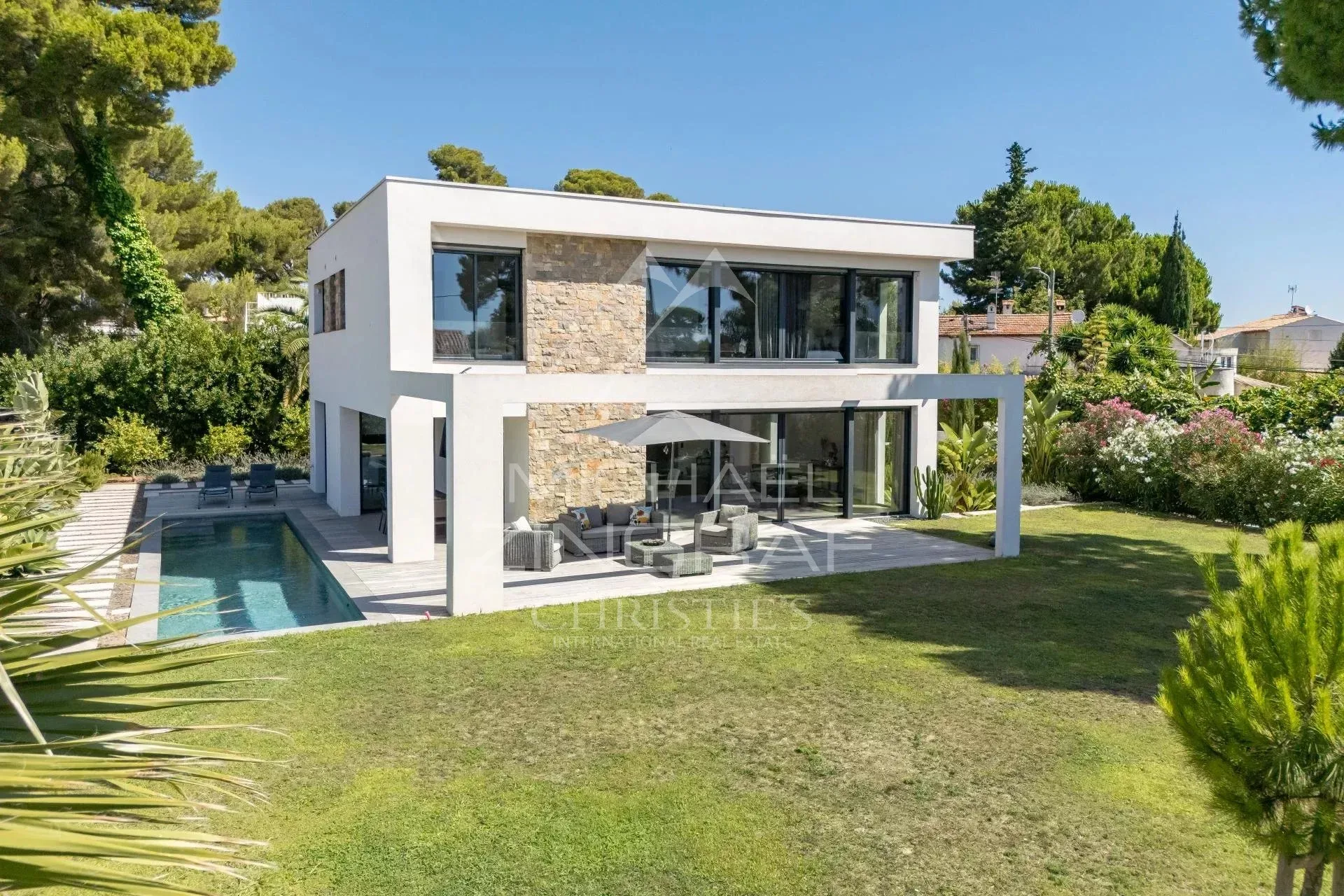 Villa contemporaine d’exception avec vue mer à la Garoupe - 24