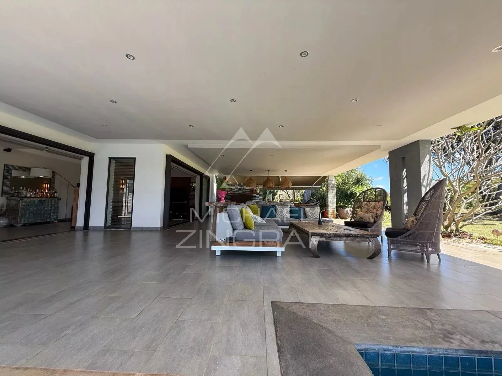 Villa d’Exception au Bord d’un Barachois à Calodyne - 11
