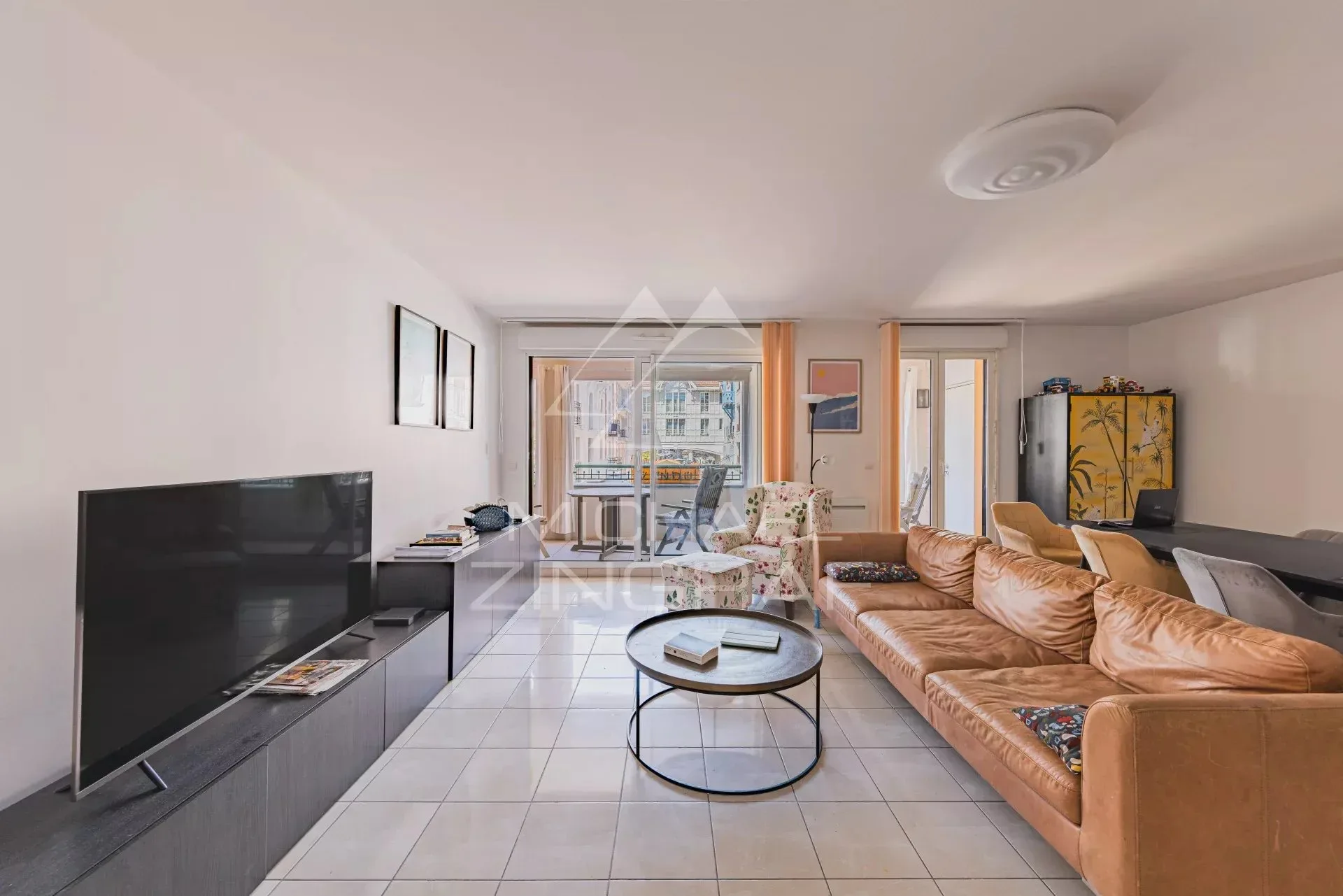 Arcachon hyper-centre — Appartement T3 aux beaux volumes - 4