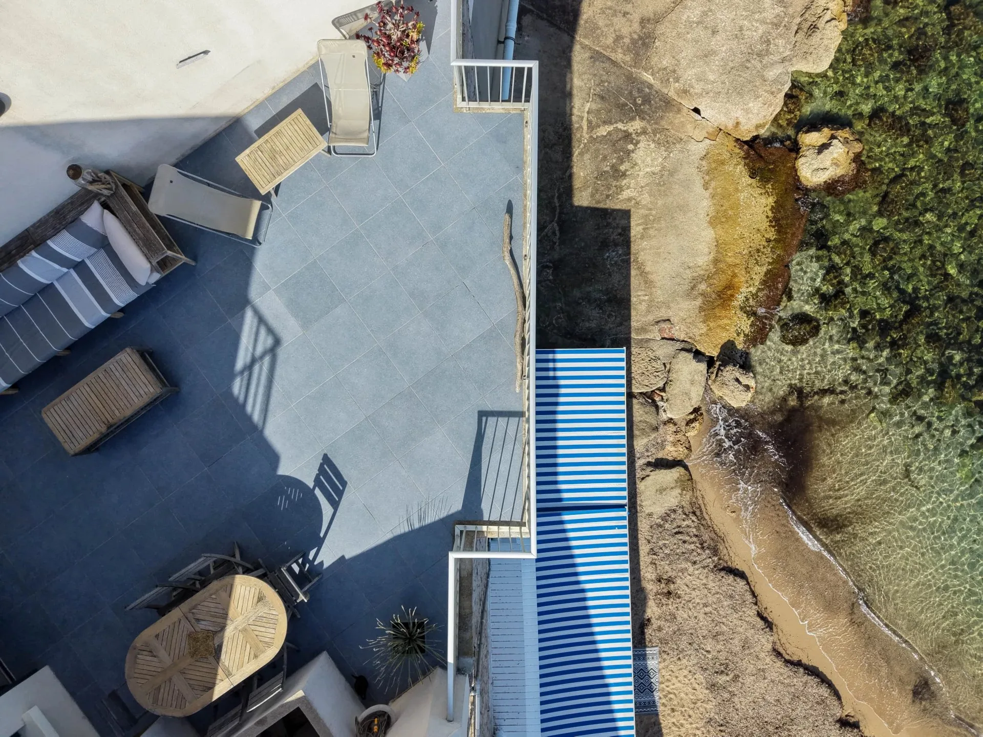 Maison pied dans l'eau avec piscine Montredon Marseille 8ème - 4