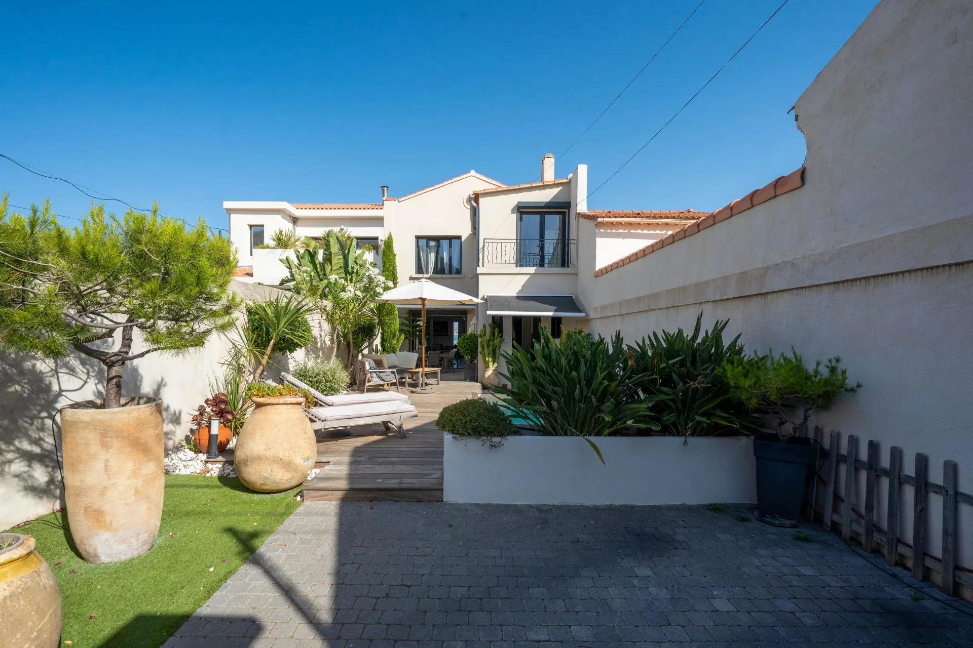 Maison pied dans l'eau avec piscine Montredon Marseille 8ème - 18